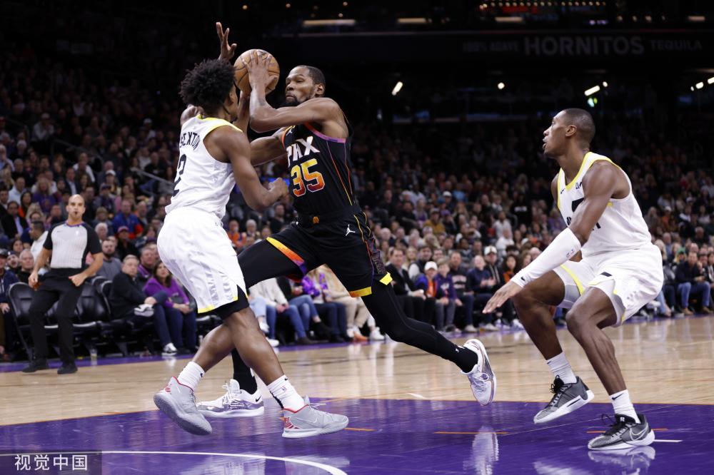 他们在接下 他们在接下