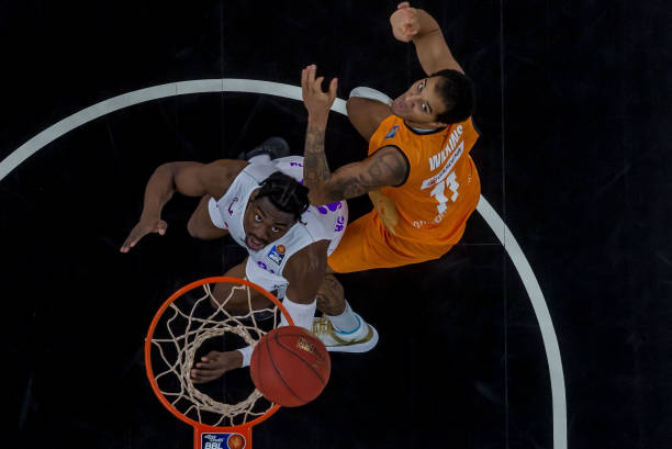 在激烈的竞 在激烈的竞